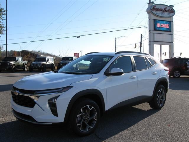 2025 CHEVROLET Trax
