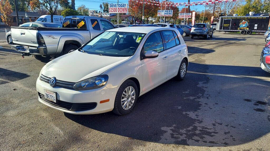 2013 VOLKSWAGEN Golf