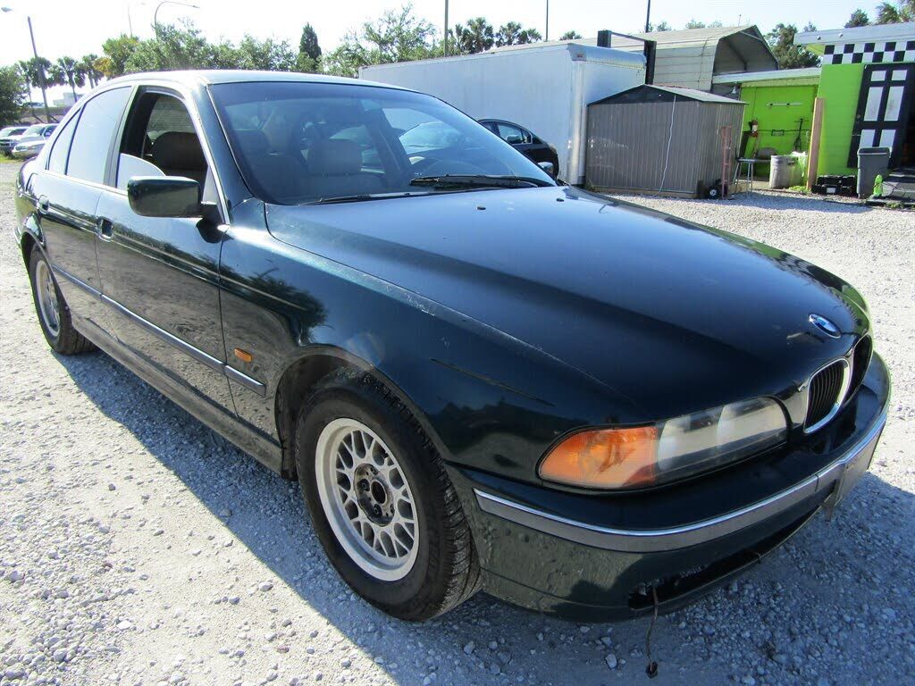 BMW 528i