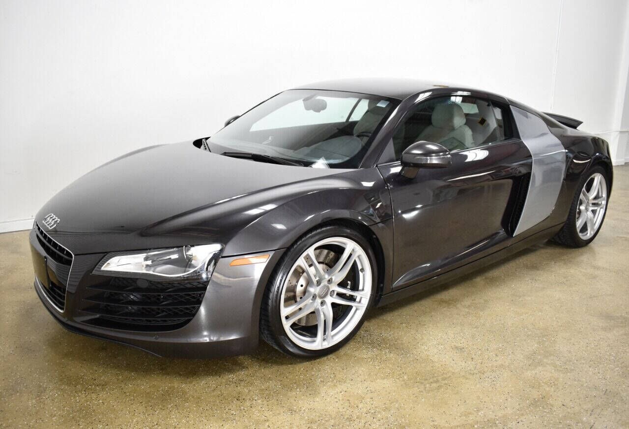2010 AUDI R8
