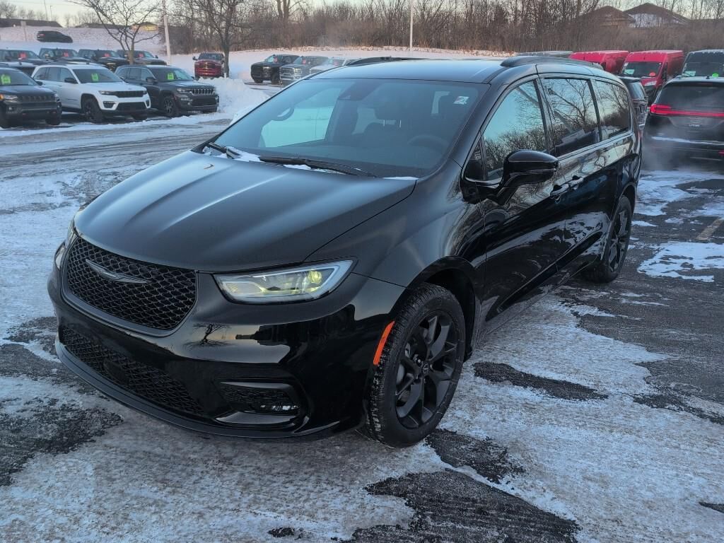 2026 CHRYSLER Pacifica