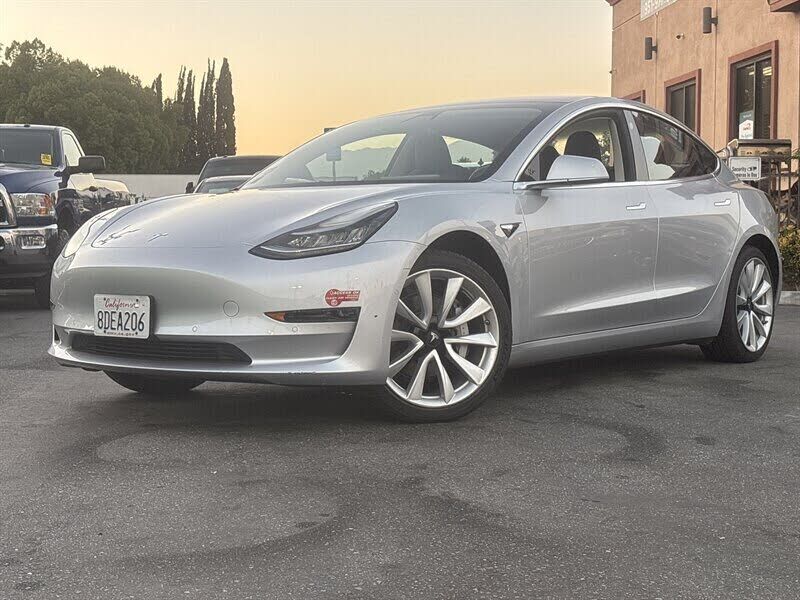 2018 TESLA Model 3