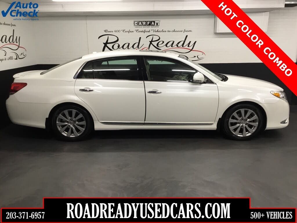 2011 TOYOTA Avalon
