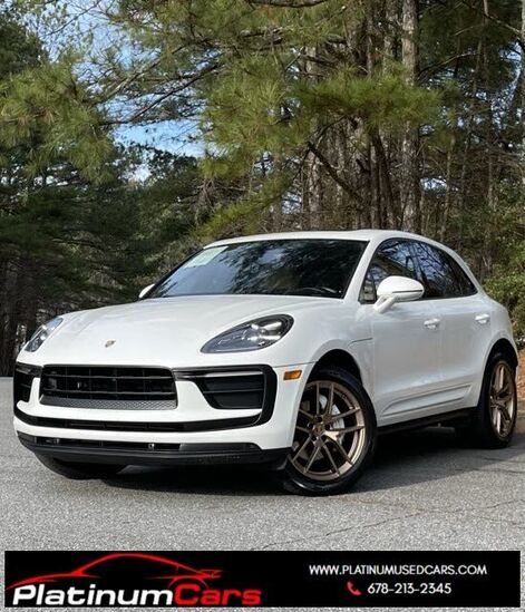 2022 PORSCHE Macan