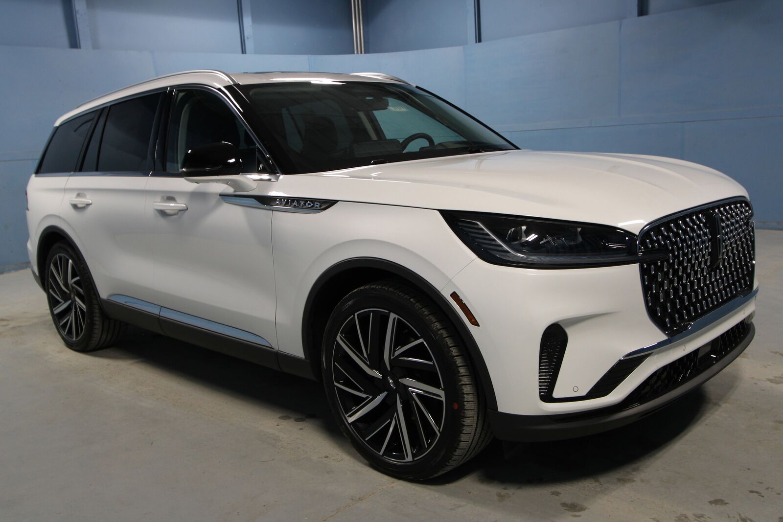 2026 LINCOLN Aviator