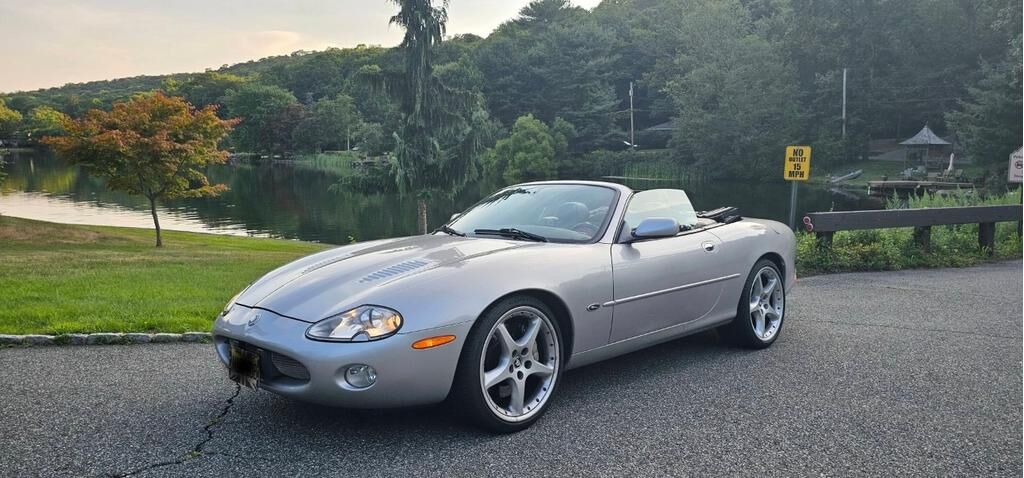 Jaguar XKR