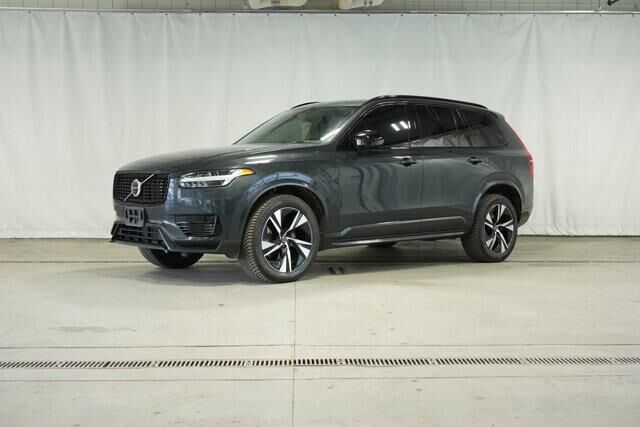 2022 VOLVO XC90