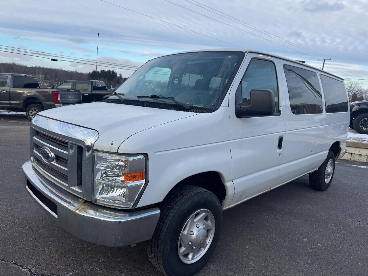 2011 FORD E-350