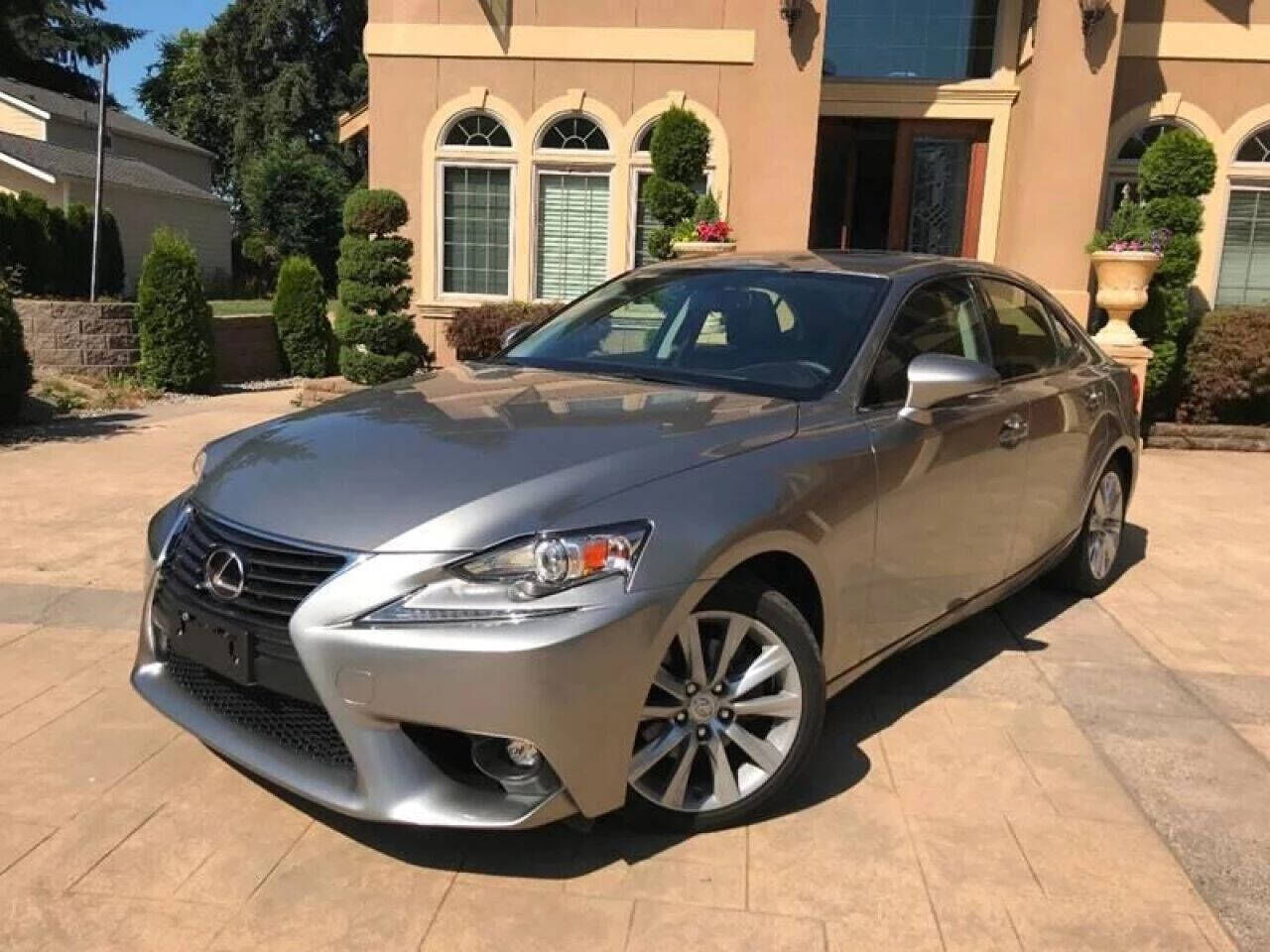 2015 LEXUS IS