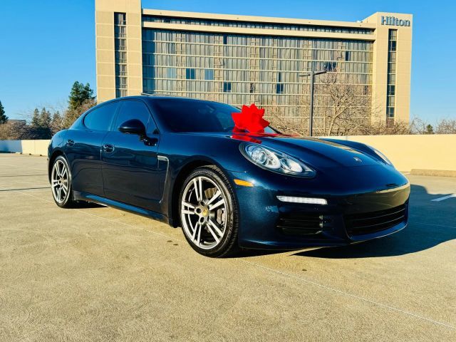 2016 PORSCHE Panamera