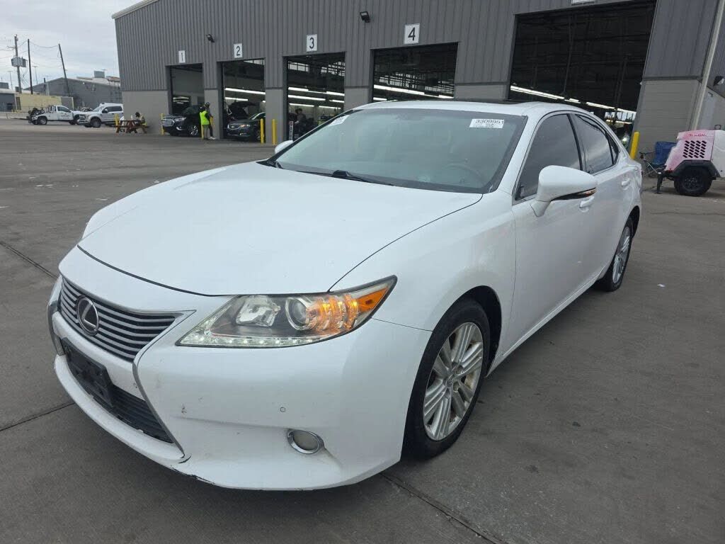 2014 LEXUS ES