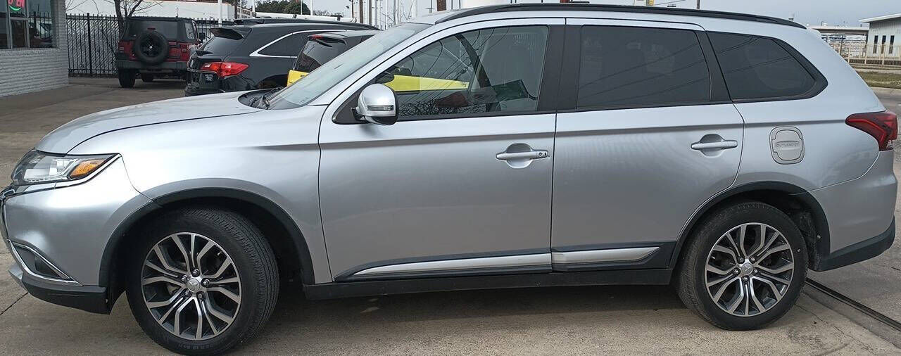 2016 MITSUBISHI Outlander