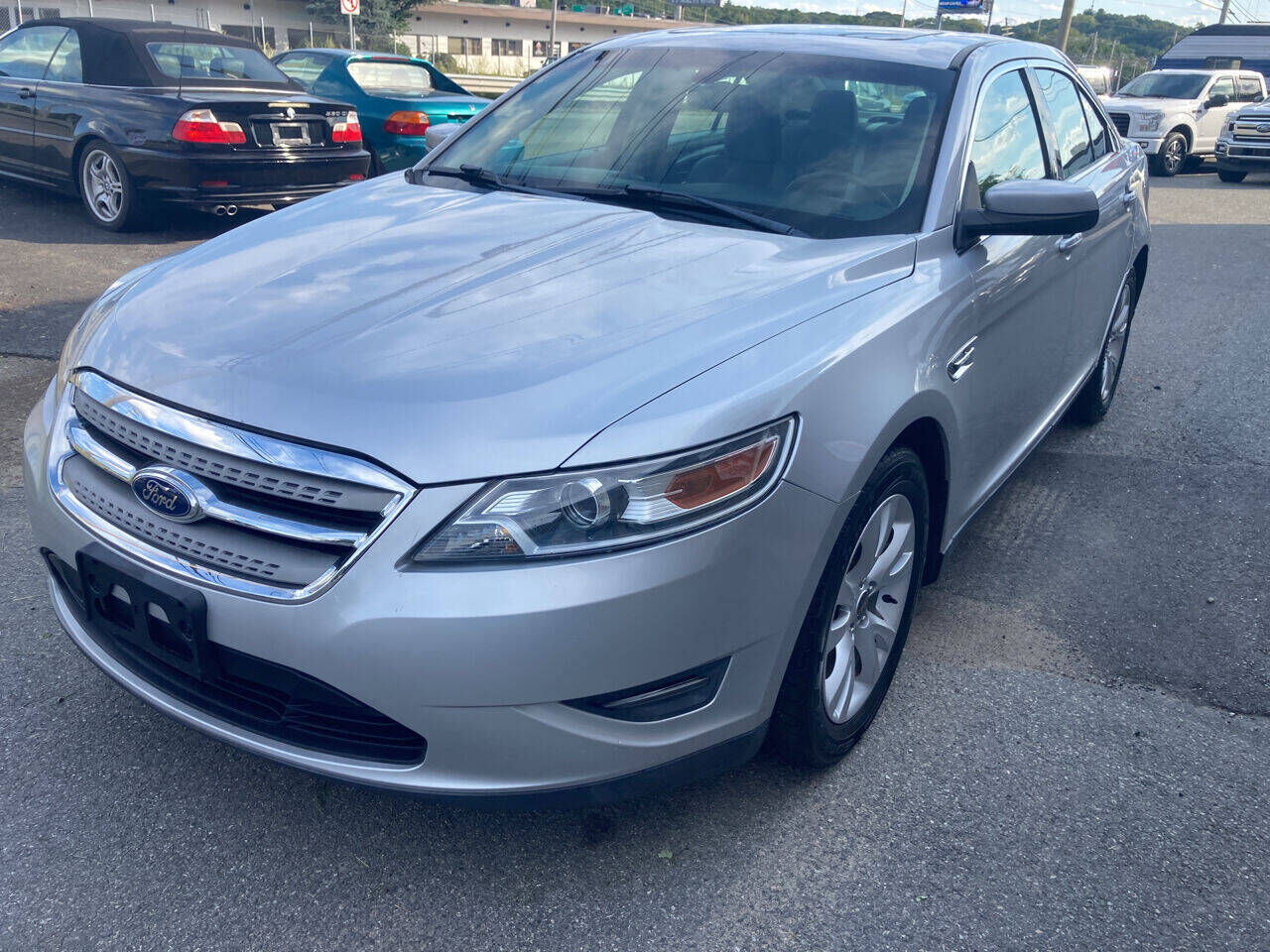 2011 FORD Taurus