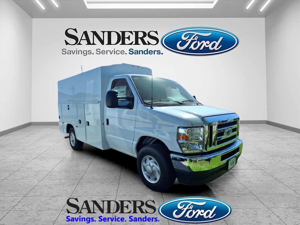 2025 FORD E-350