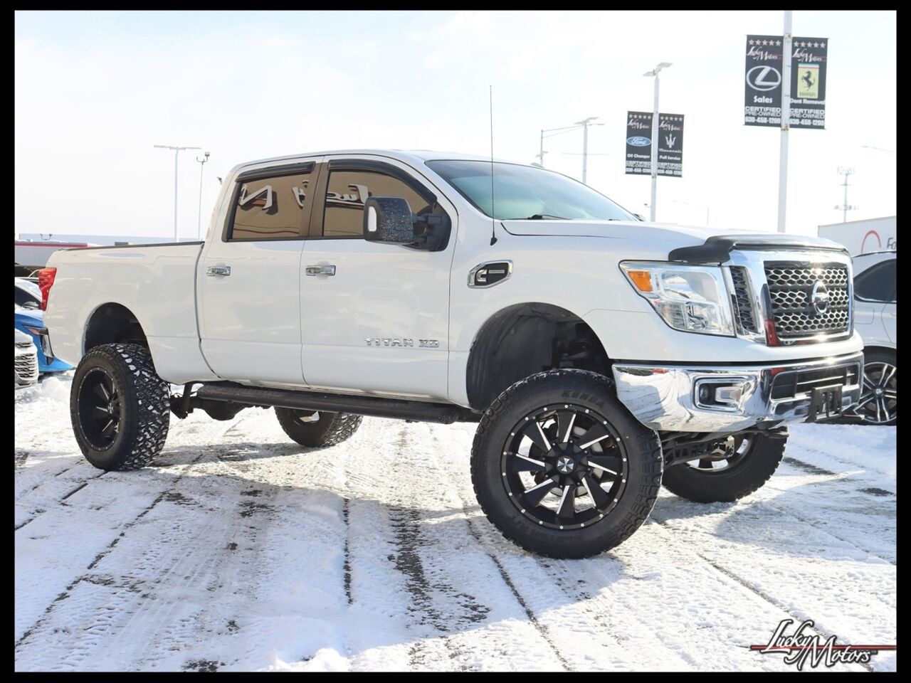 2017 NISSAN Titan
