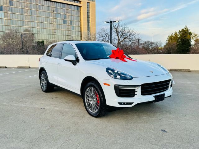 2015 PORSCHE Cayenne