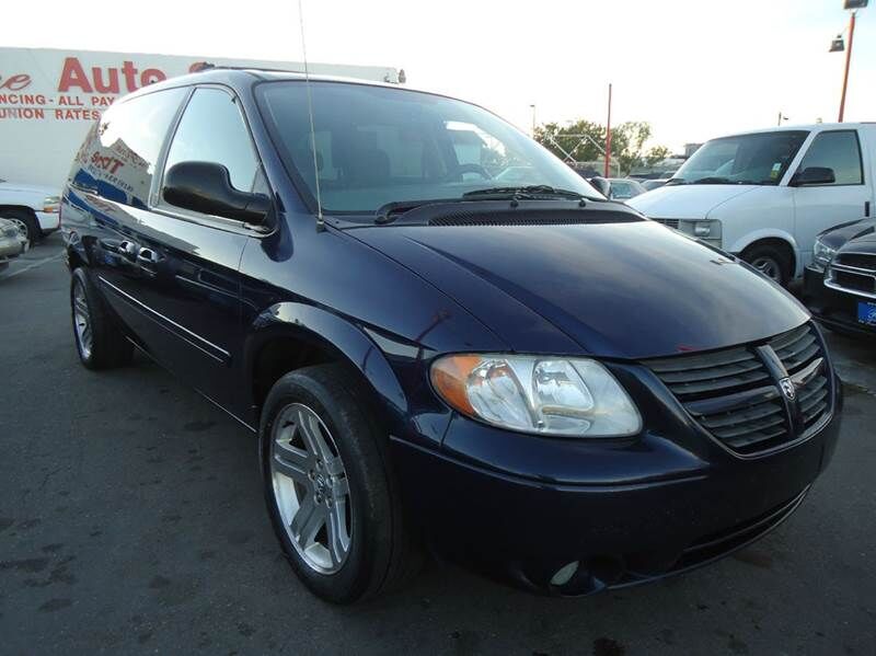2005 DODGE Caravan
