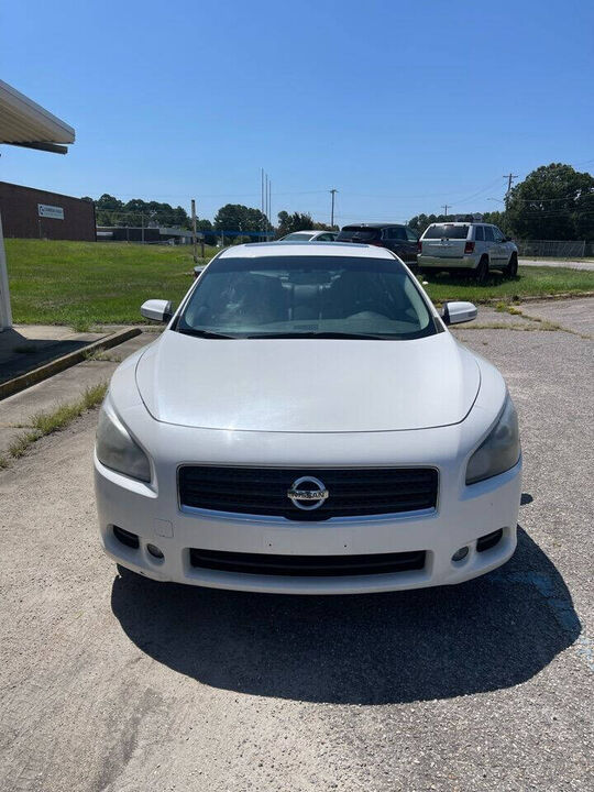 2011 NISSAN Maxima