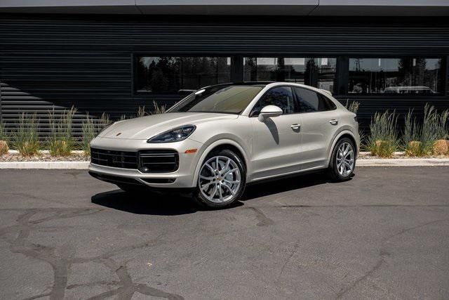 2023 PORSCHE Cayenne