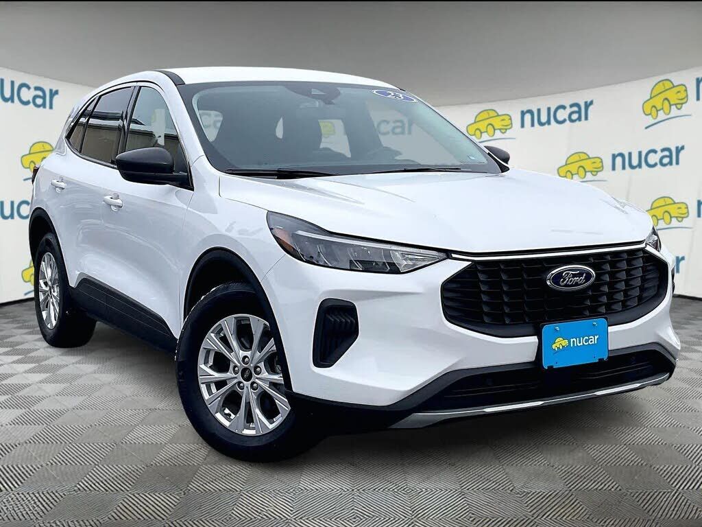 2023 FORD Escape