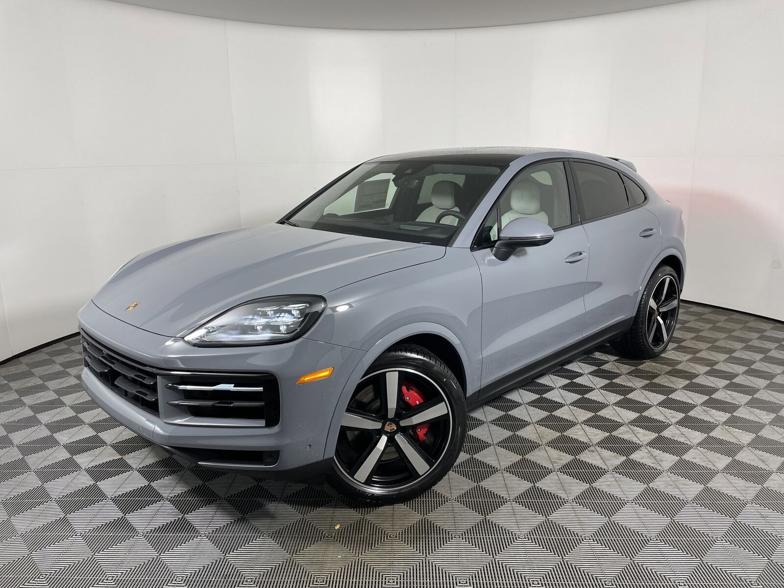 2026 PORSCHE Cayenne