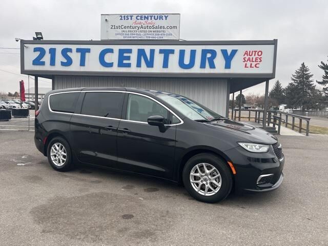 2023 CHRYSLER Pacifica