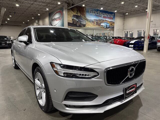 2018 VOLVO S90