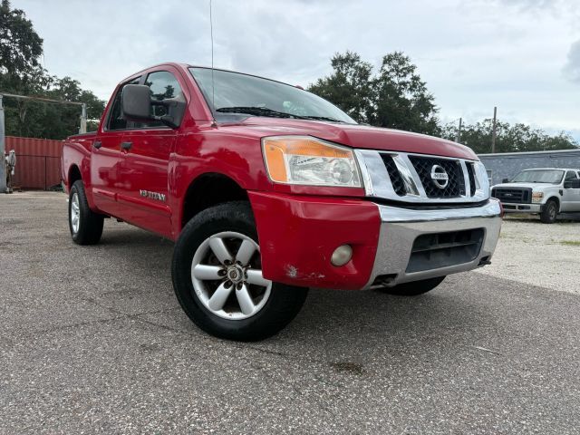2012 NISSAN Titan