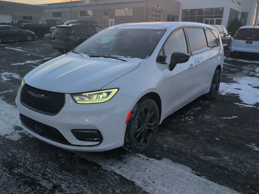 2026 CHRYSLER Pacifica