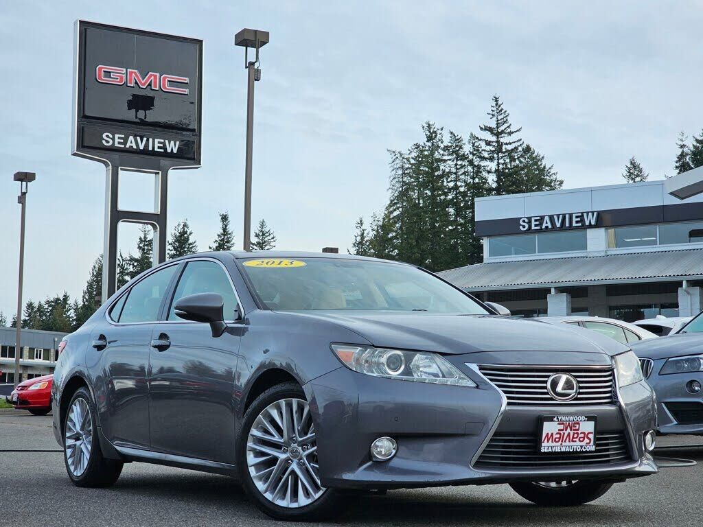 2013 LEXUS ES