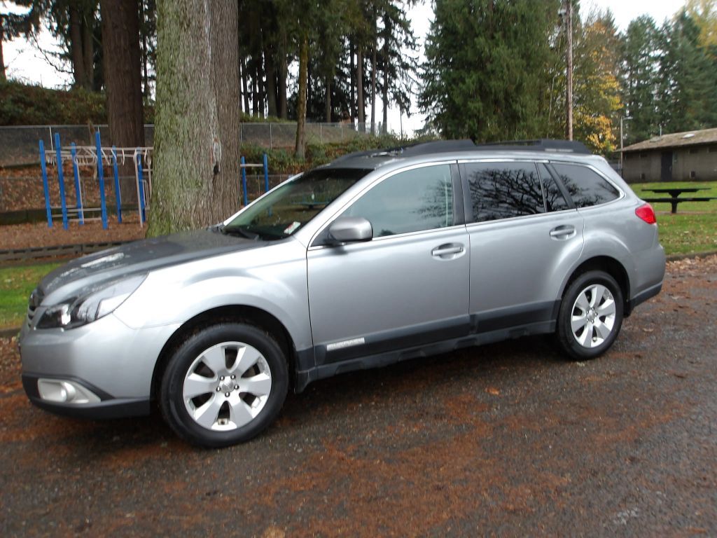 2011 SUBARU Outback