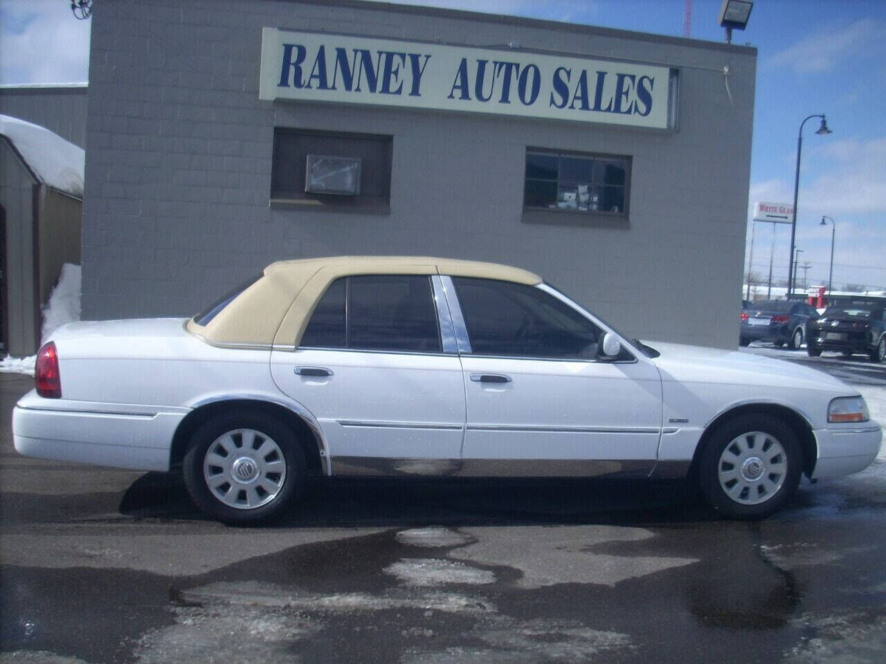 2004 MERCURY Grand Marquis