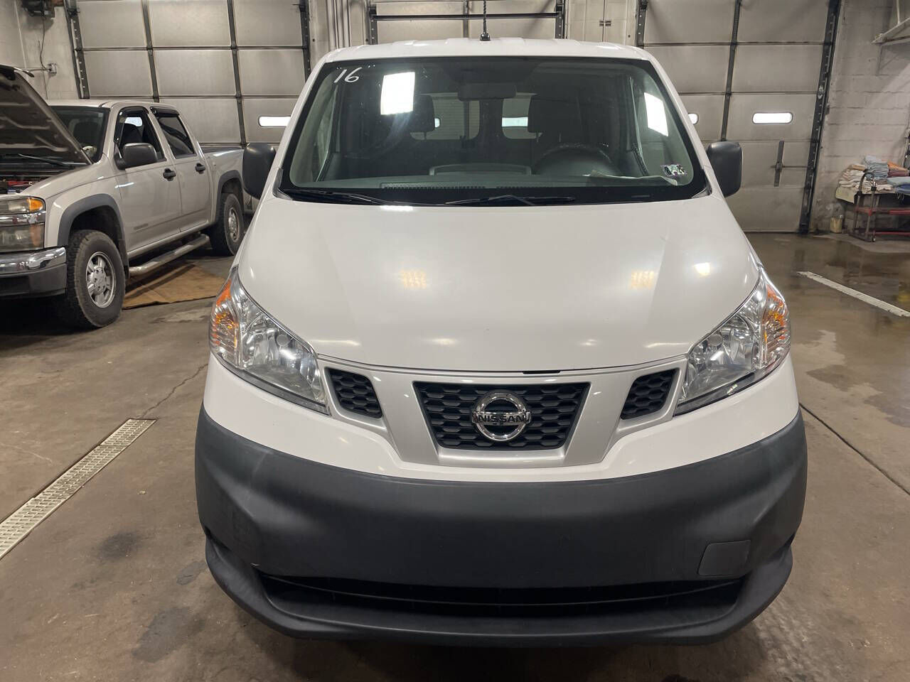 2016 NISSAN NV200