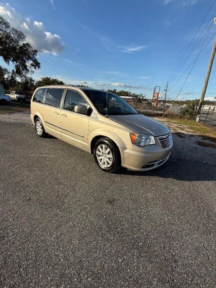 2015 CHRYSLER Town and Country
