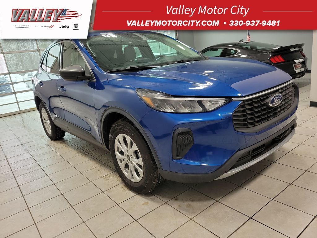 2023 FORD Escape