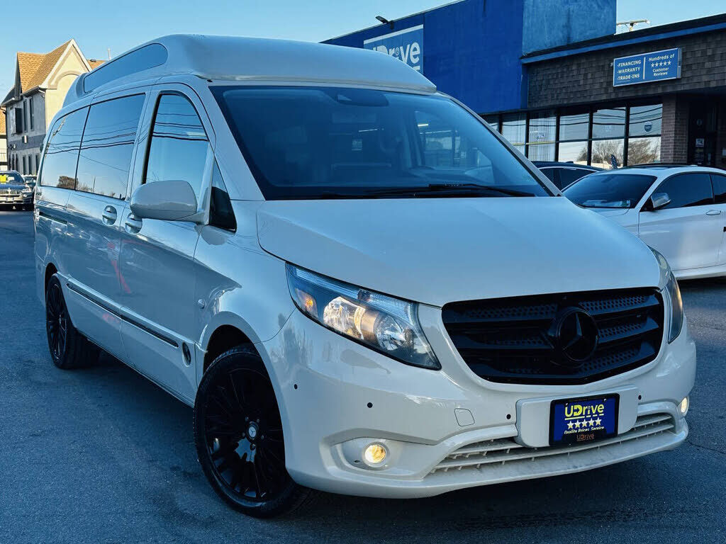 2016 MERCEDES-BENZ METRIS