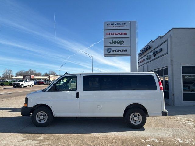 2016 CHEVROLET Express
