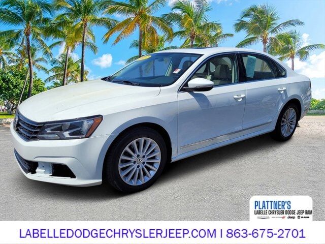 2017 VOLKSWAGEN Passat