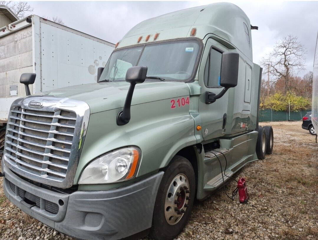 2017 FREIGHTLINER Cascadia