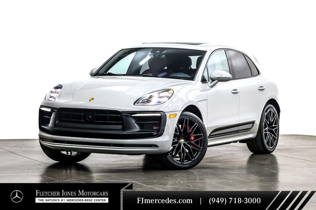 2023 PORSCHE Macan