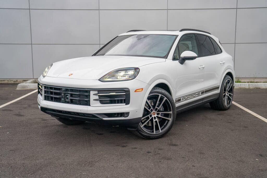 2026 PORSCHE Cayenne
