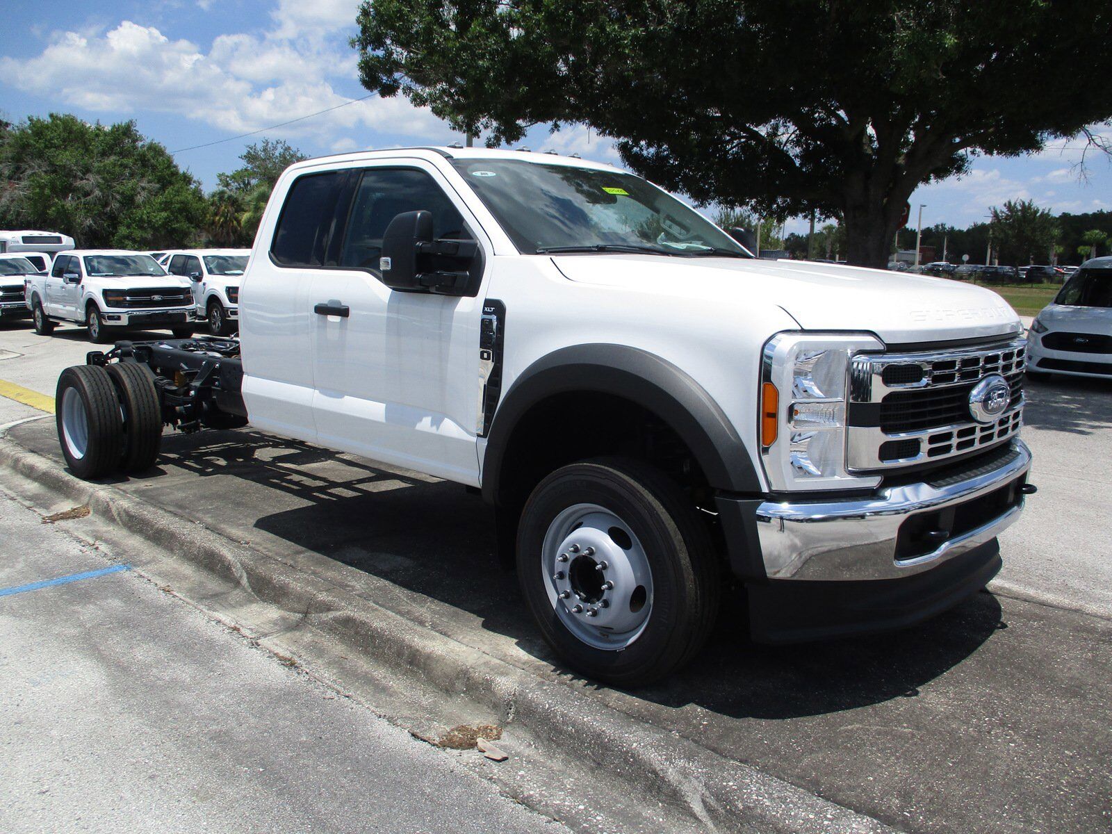 2023 FORD F-550