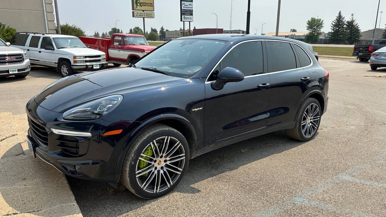 2016 PORSCHE Cayenne
