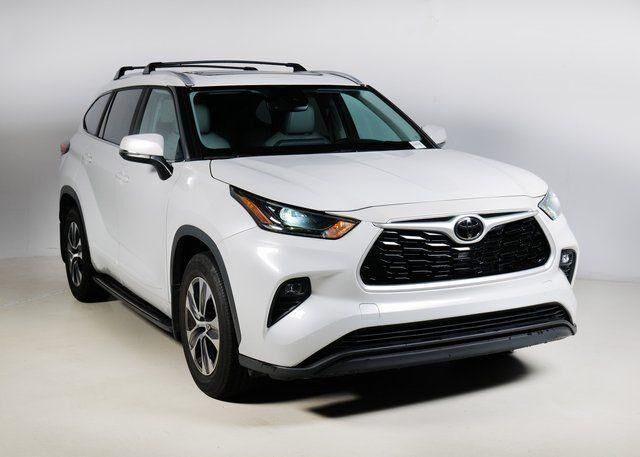 2023 TOYOTA Highlander