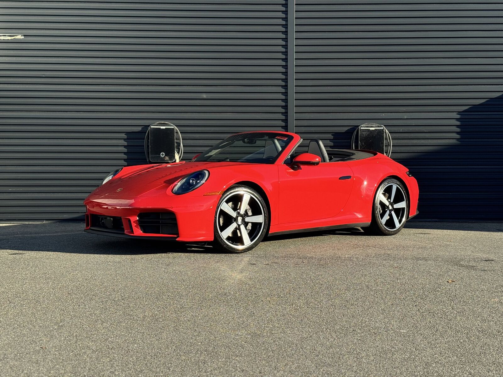 2025 PORSCHE 911