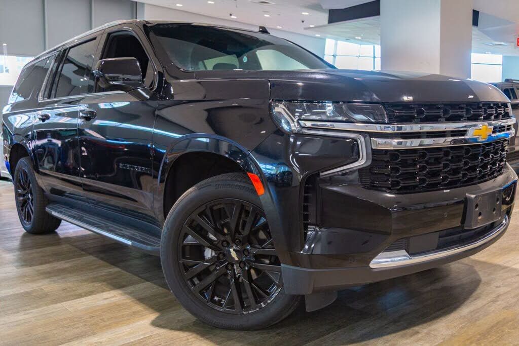 2023 CHEVROLET Suburban