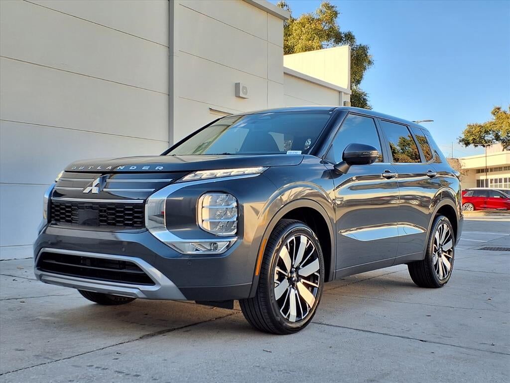 2026 MITSUBISHI Outlander