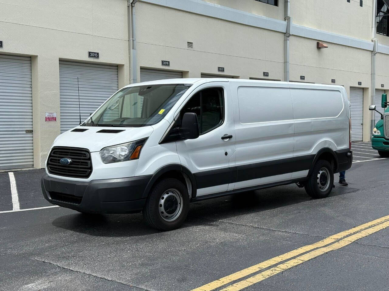 2017 FORD Transit