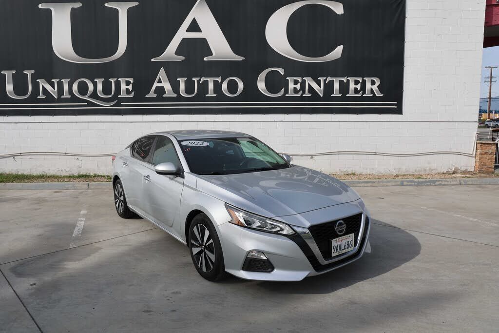 2022 NISSAN Altima