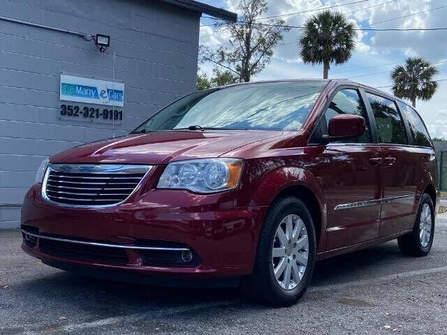 2012 CHRYSLER Town and Country